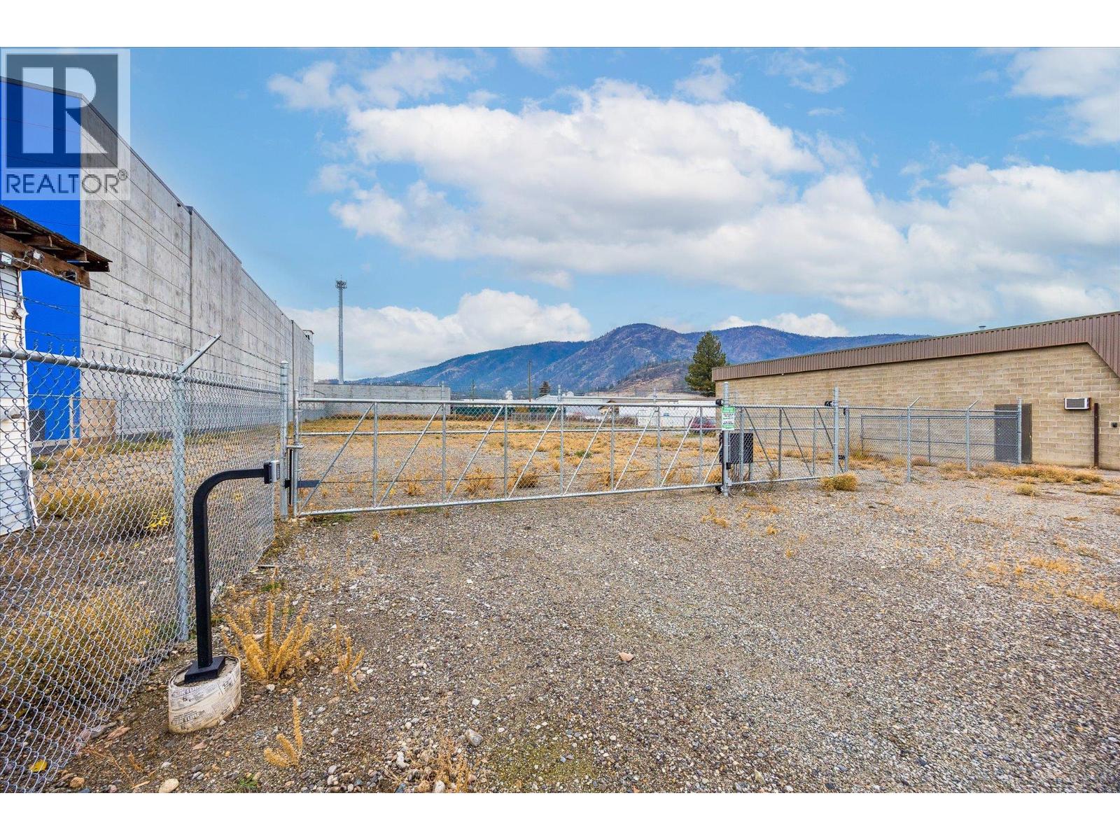  2520 Ross Road, West Kelowna