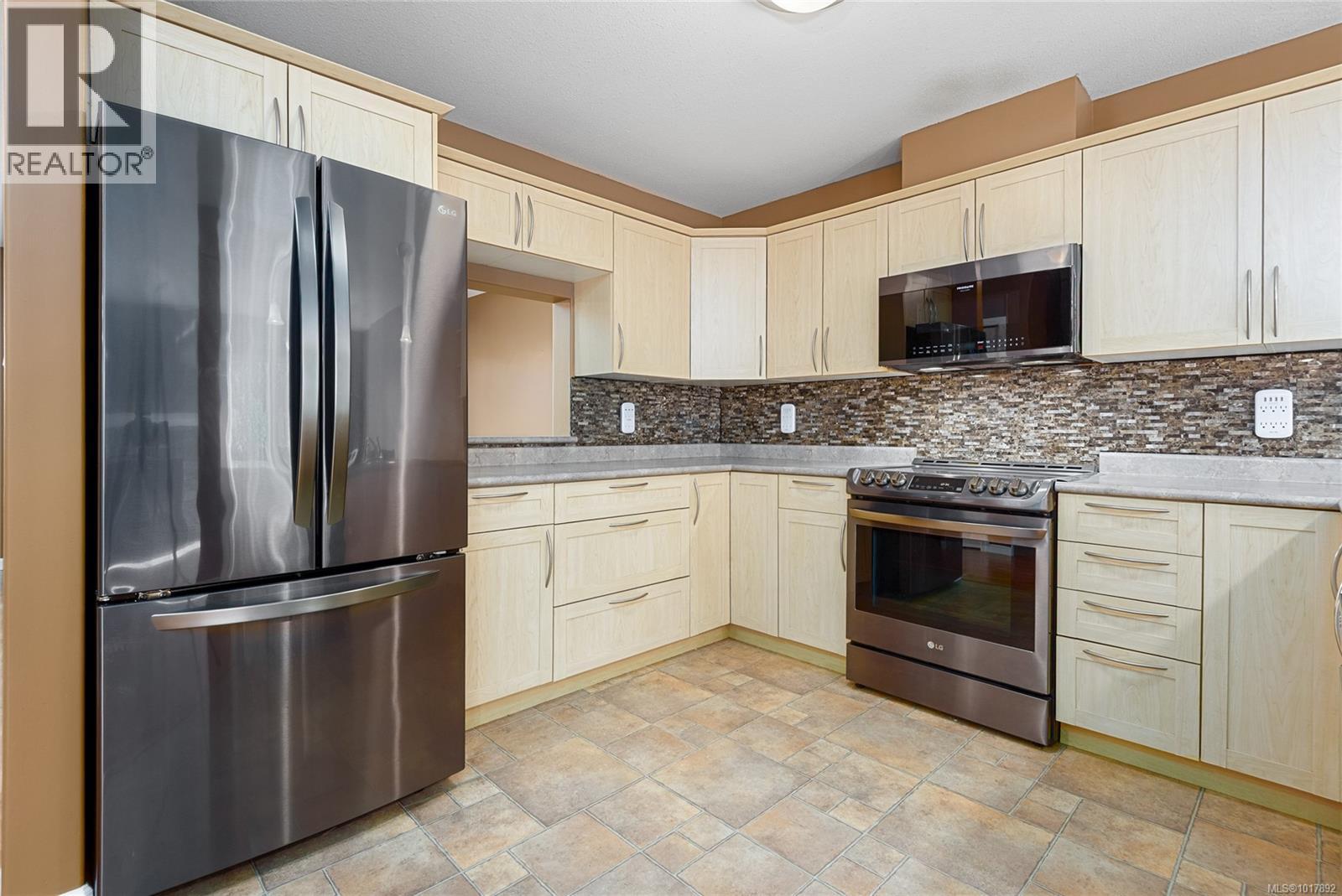 40 2728 1st St, Courtenay