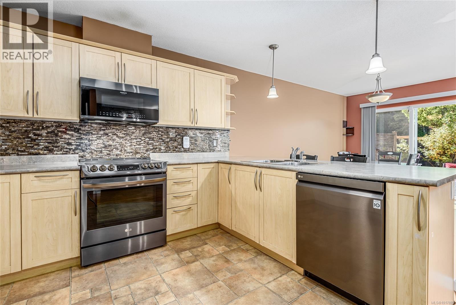 40 2728 1st St, Courtenay