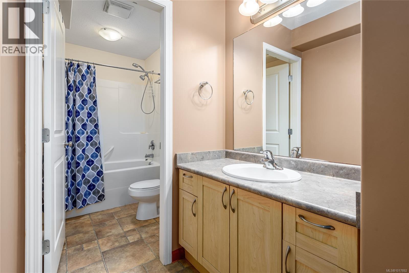 40 2728 1st St, Courtenay