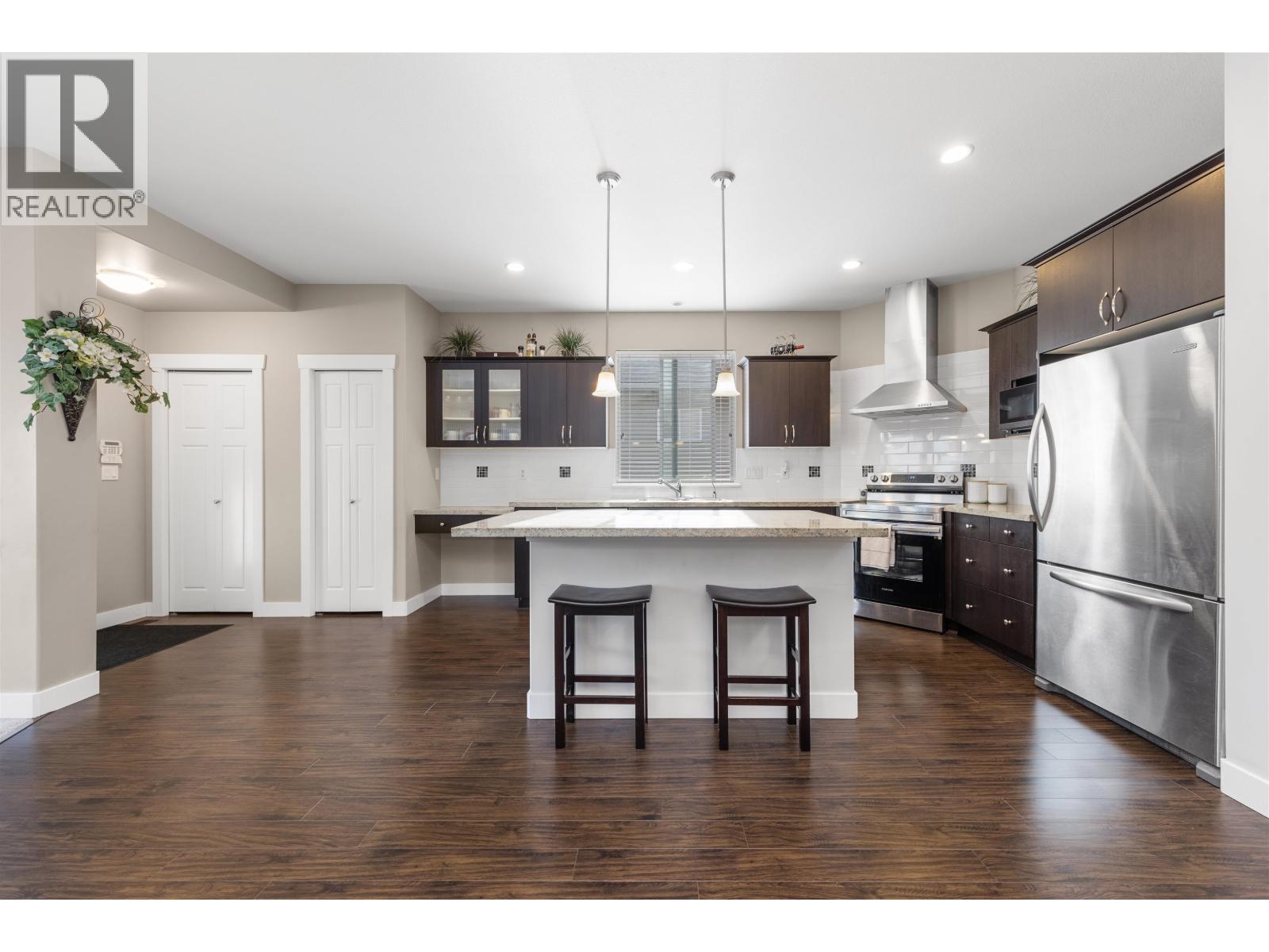 3382 DARWIN AVENUE, Coquitlam