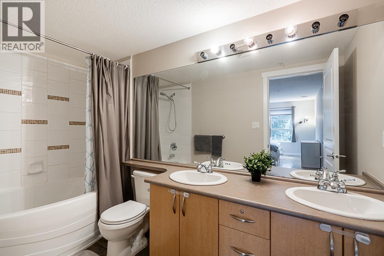 211 2958 SILVER SPRINGS BOULEVARD, Coquitlam