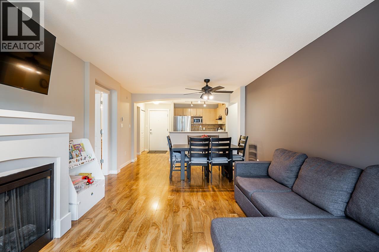 211 2958 SILVER SPRINGS BOULEVARD, Coquitlam