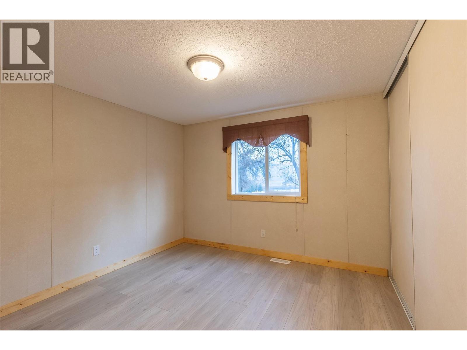 51 6588 97A Highway, Enderby