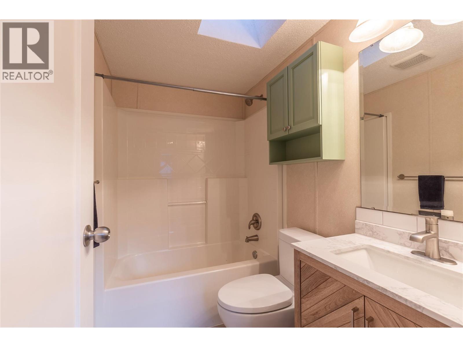 51 6588 97A Highway, Enderby