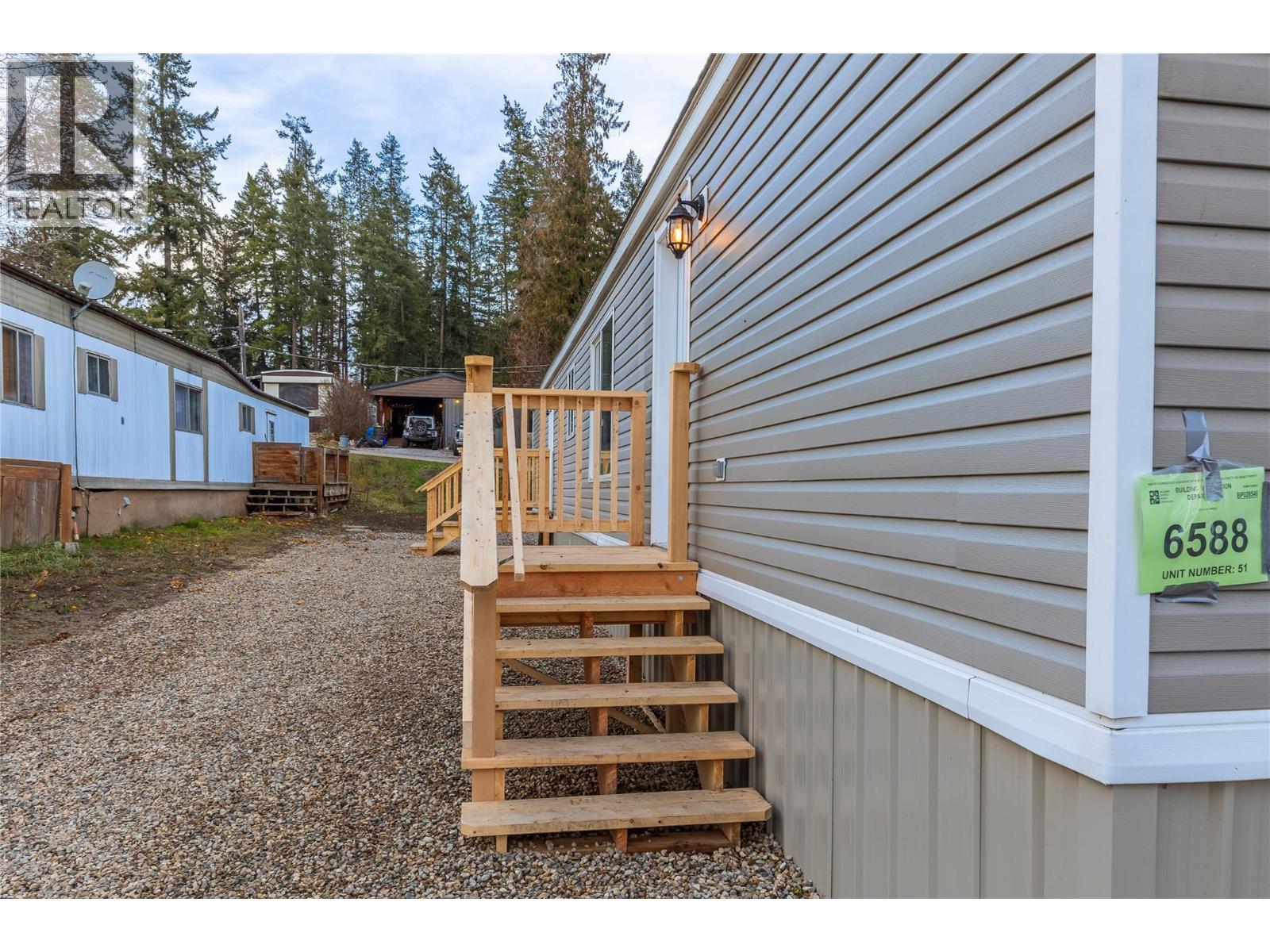 51 6588 97A Highway, Enderby