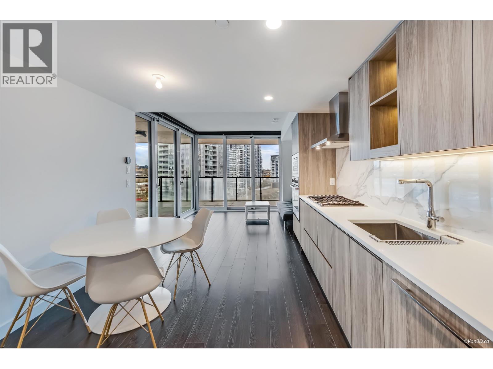 709 4880 LOUGHEED HIGHWAY, Burnaby