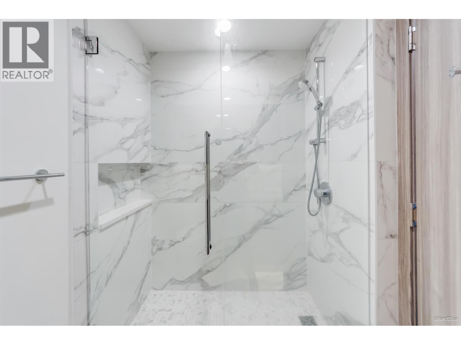 709 4880 LOUGHEED HIGHWAY, Burnaby