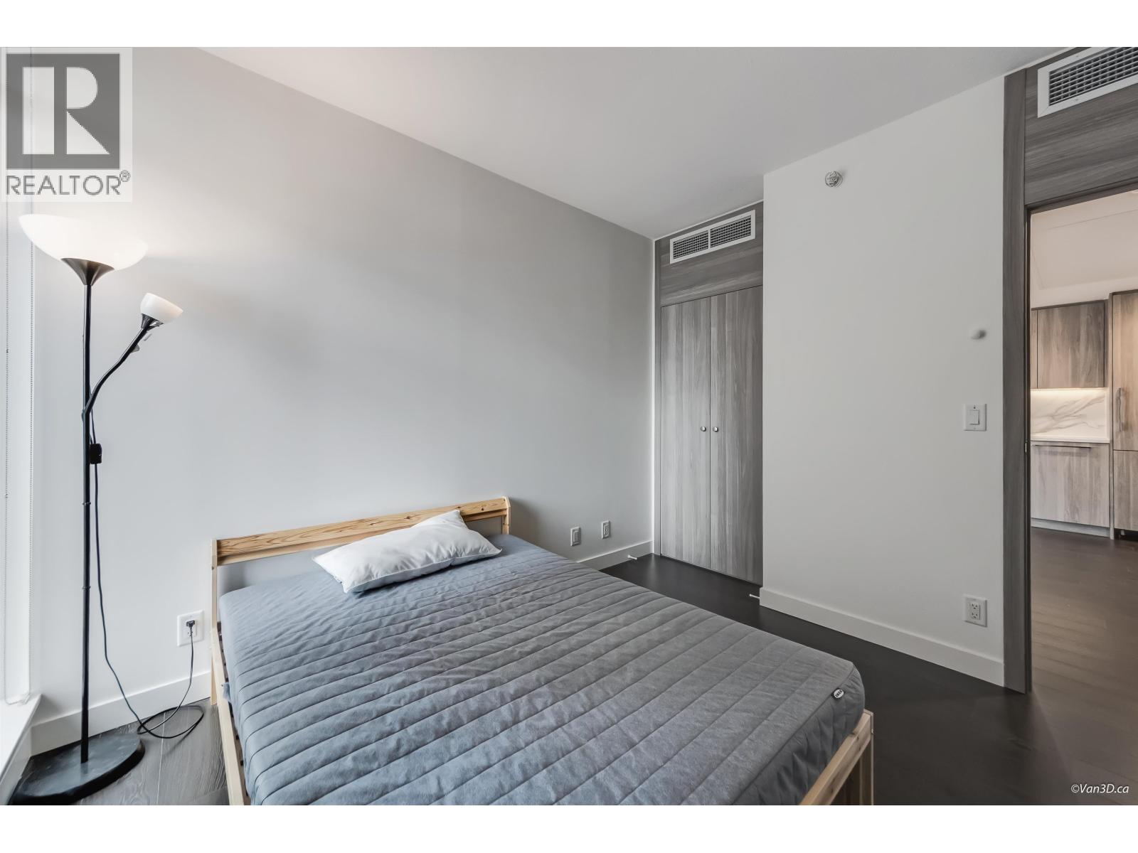 709 4880 LOUGHEED HIGHWAY, Burnaby