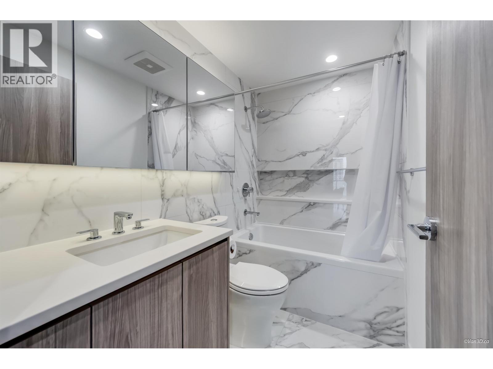 709 4880 LOUGHEED HIGHWAY, Burnaby