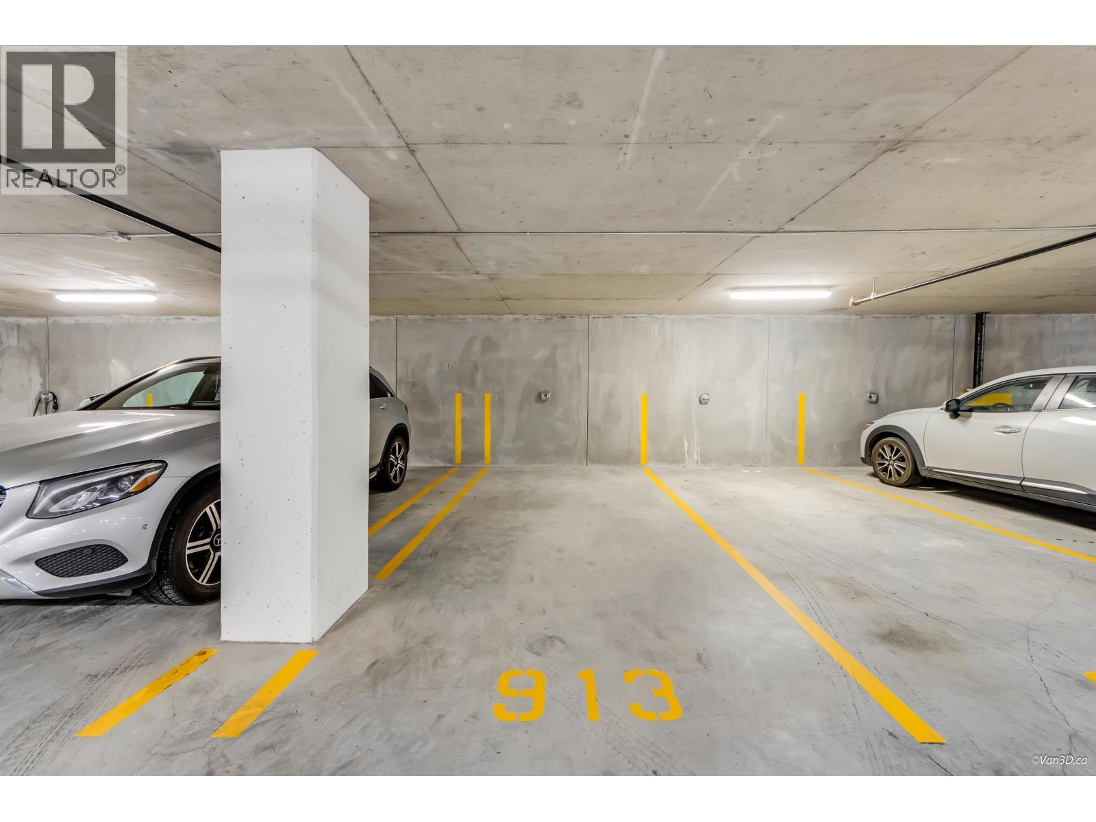 709 4880 LOUGHEED HIGHWAY, Burnaby