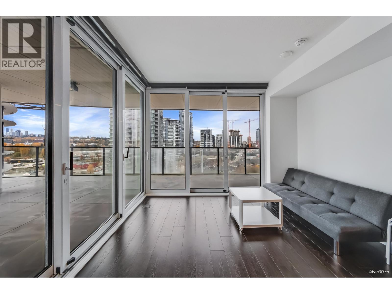 709 4880 LOUGHEED HIGHWAY, Burnaby