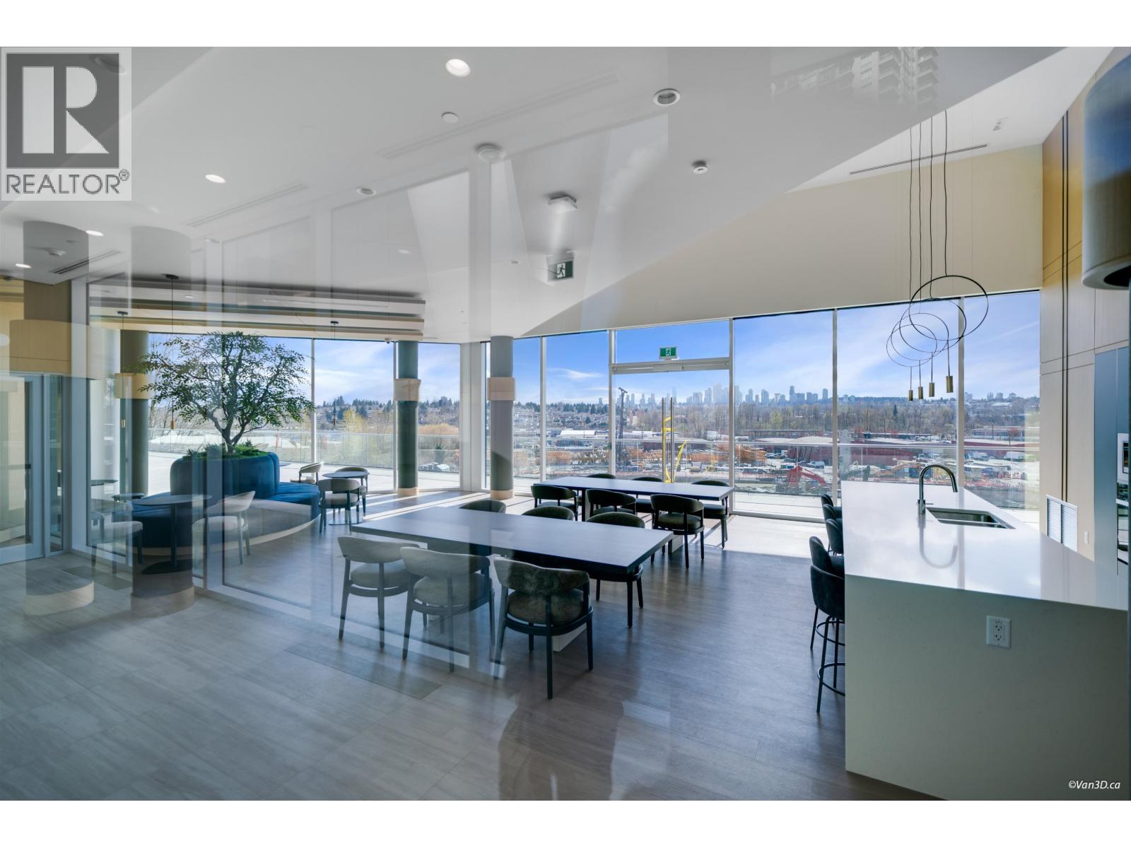 709 4880 LOUGHEED HIGHWAY, Burnaby