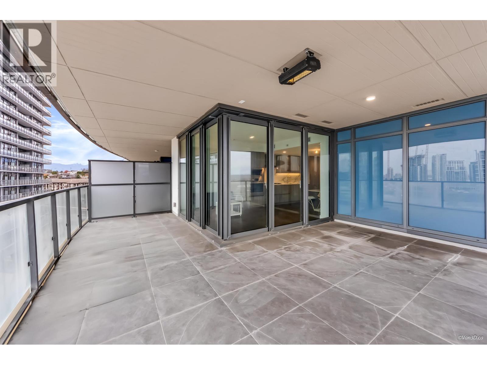 709 4880 LOUGHEED HIGHWAY, Burnaby