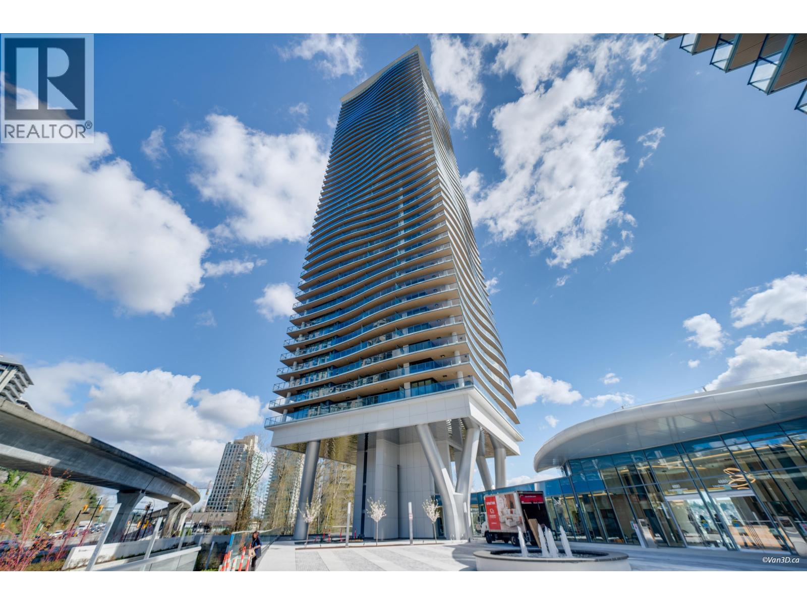 709 4880 LOUGHEED HIGHWAY, Burnaby