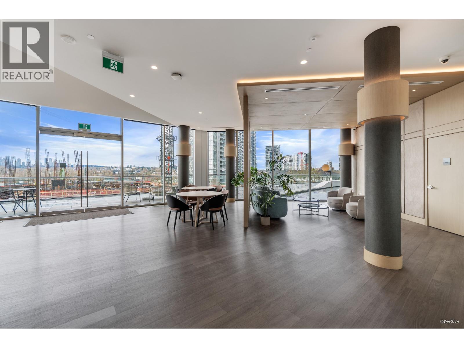 709 4880 LOUGHEED HIGHWAY, Burnaby