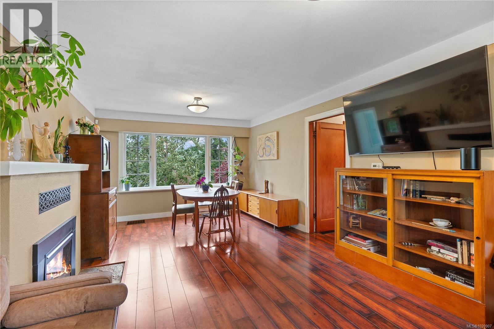  2868 Glenwood Avenue, Saanich