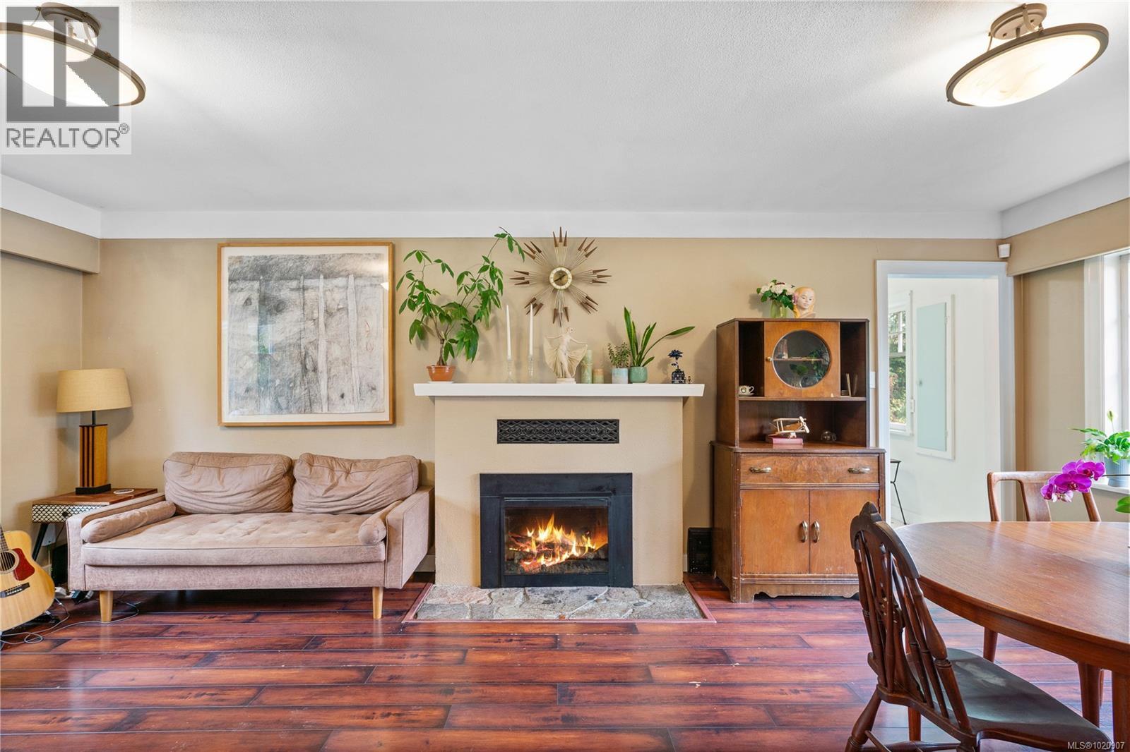  2868 Glenwood Avenue, Saanich