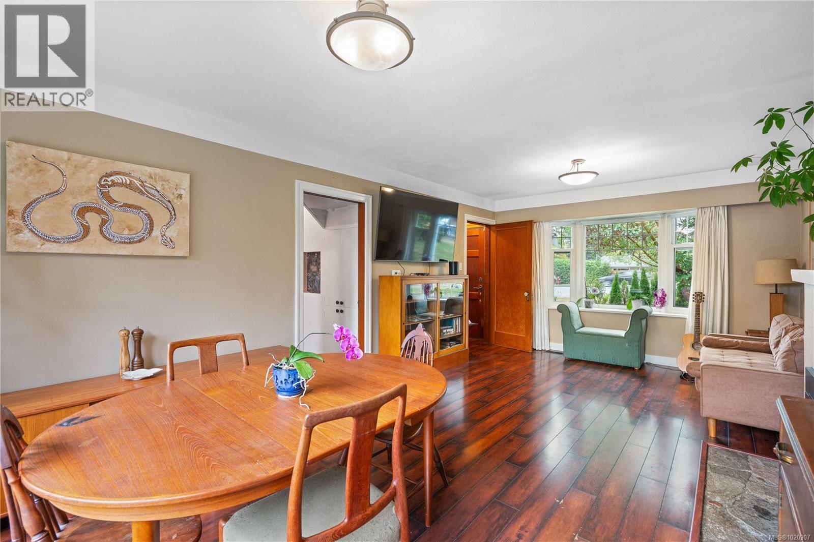  2868 Glenwood Avenue, Saanich