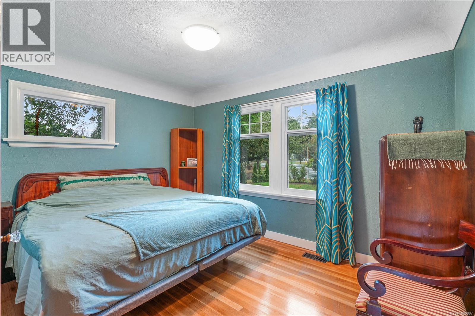  2868 Glenwood Avenue, Saanich