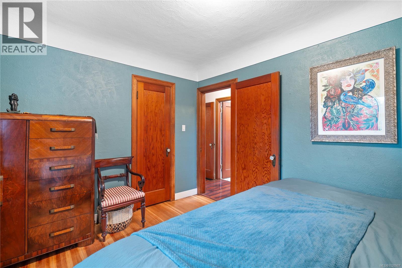  2868 Glenwood Avenue, Saanich