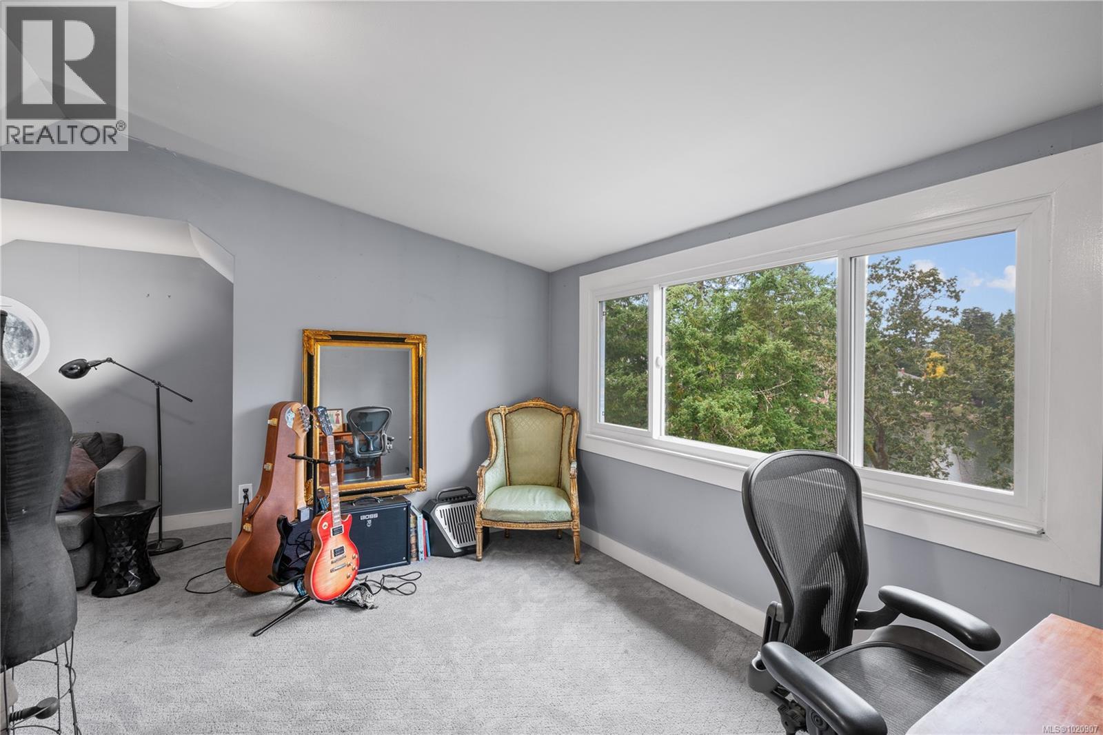  2868 Glenwood Avenue, Saanich