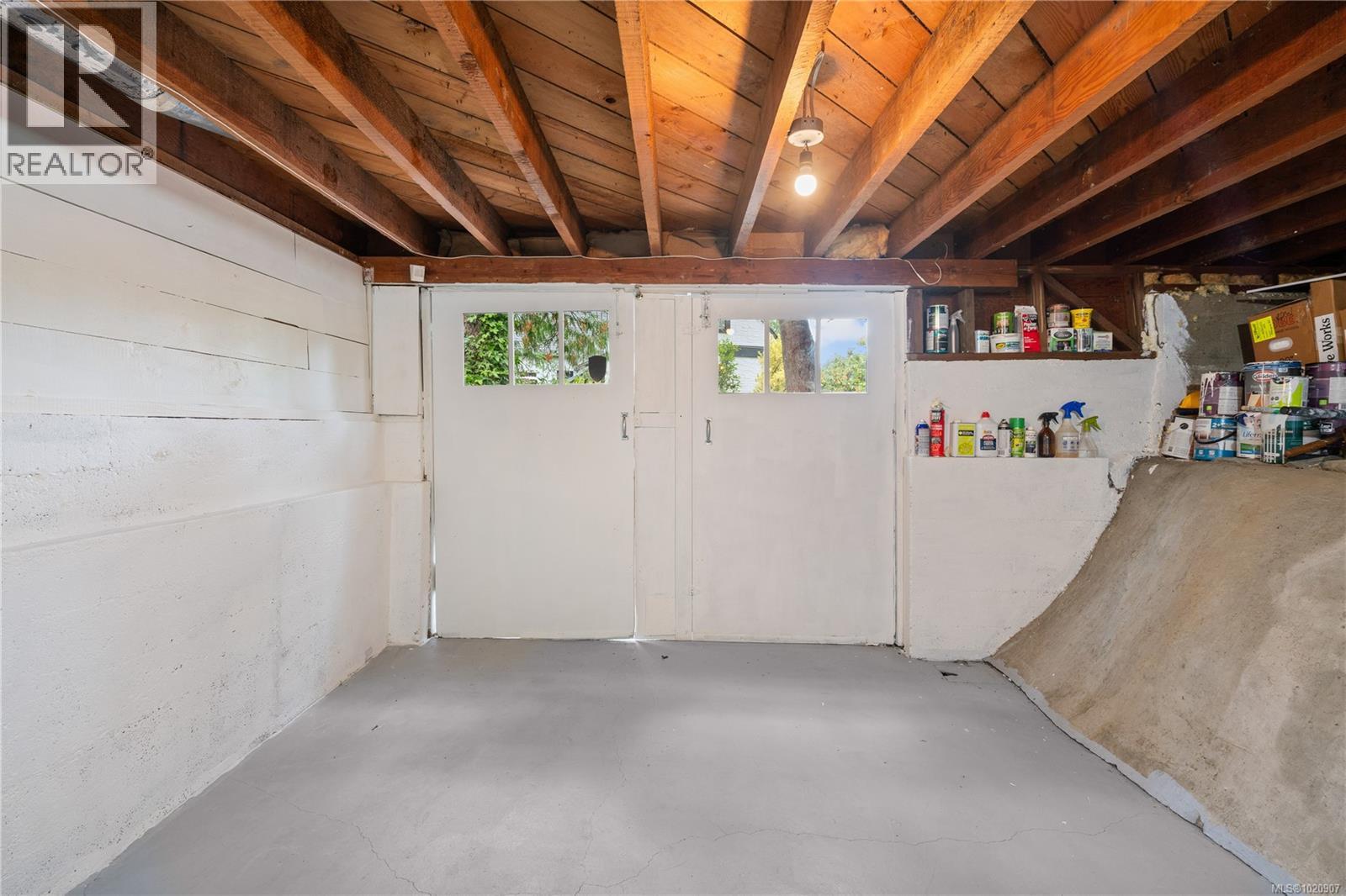  2868 Glenwood Avenue, Saanich