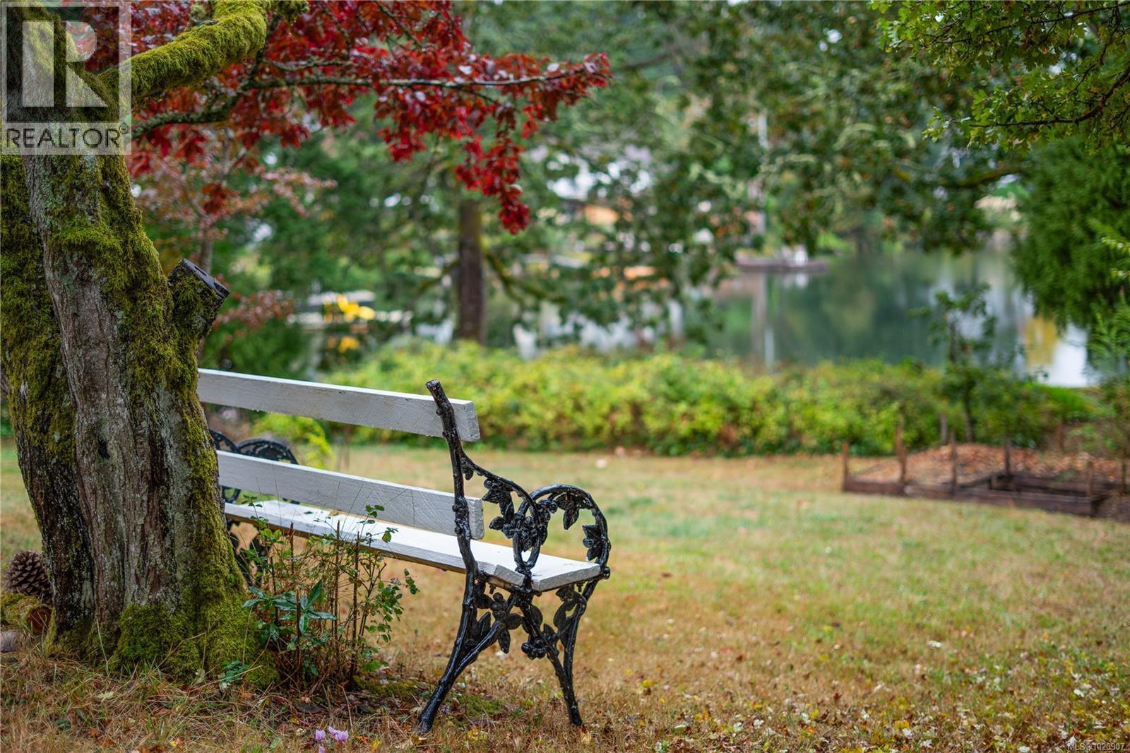  2868 Glenwood Avenue, Saanich