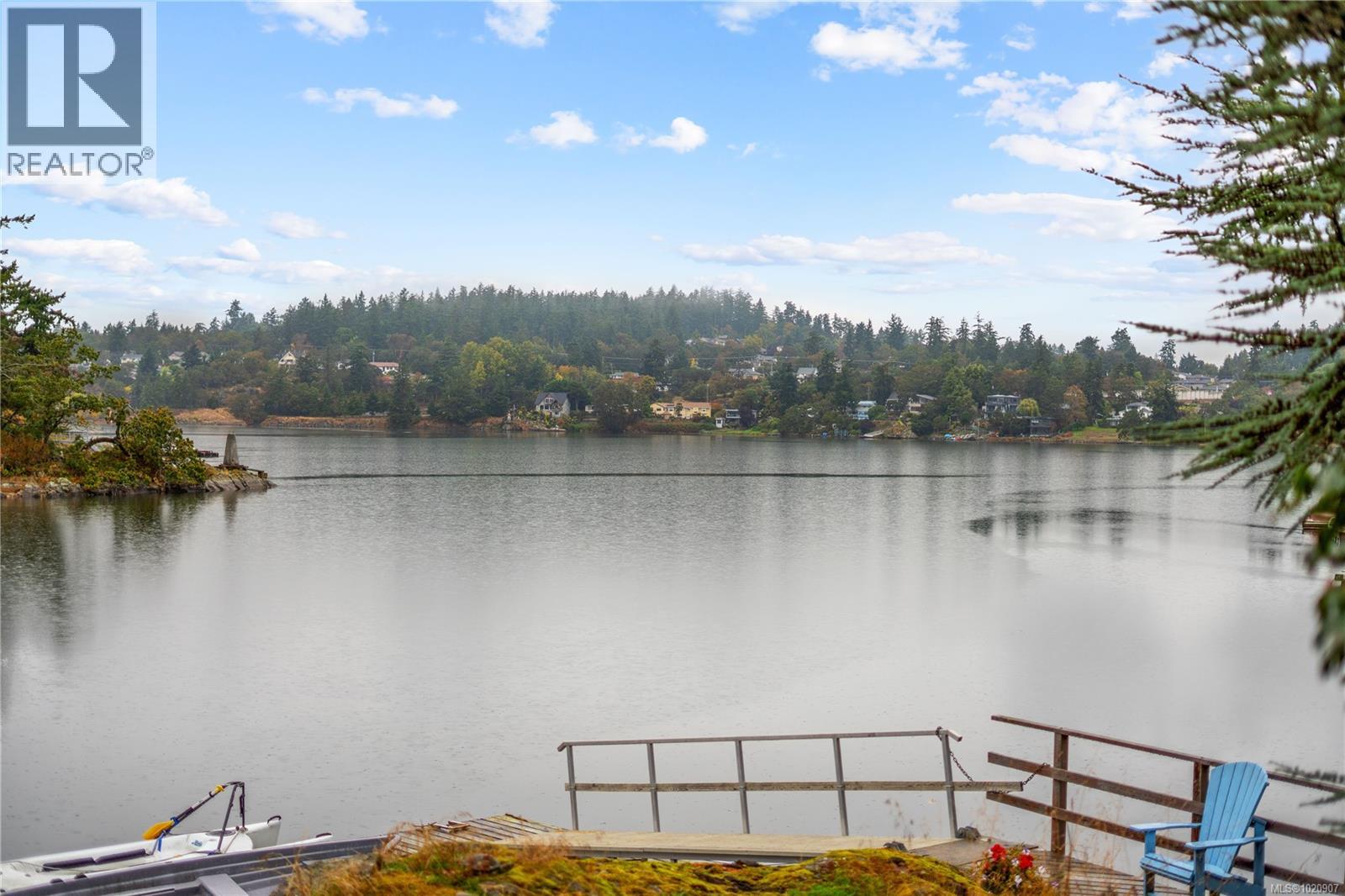  2868 Glenwood Avenue, Saanich