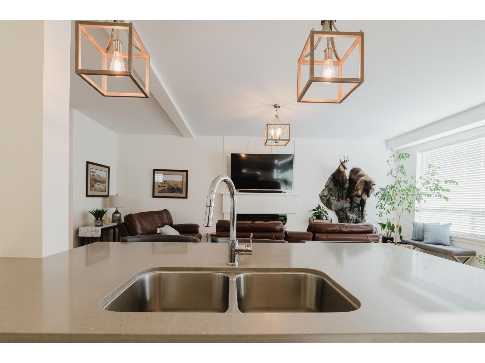 27032 35B AVENUE, Langley