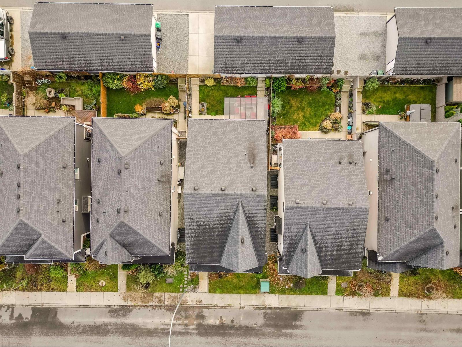 27032 35B AVENUE, Langley