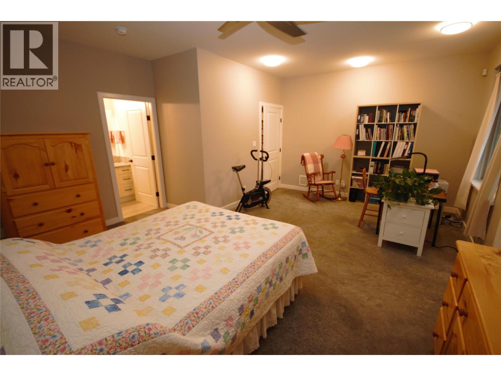 131 Willows Place, Oliver