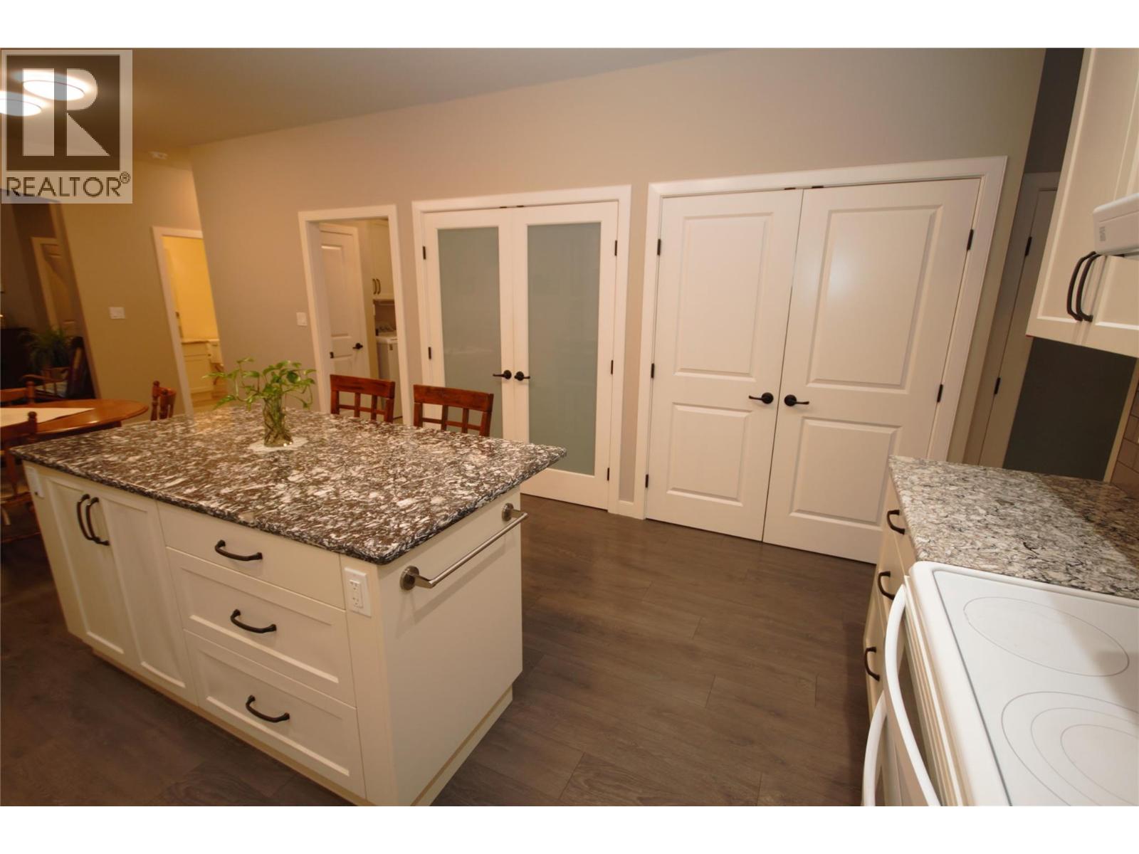 131 Willows Place, Oliver