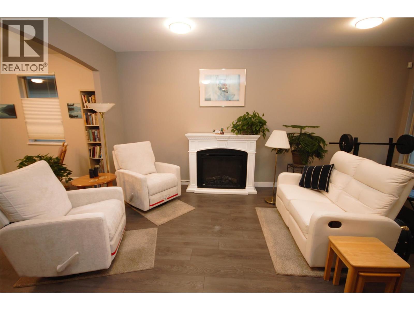 131 Willows Place, Oliver