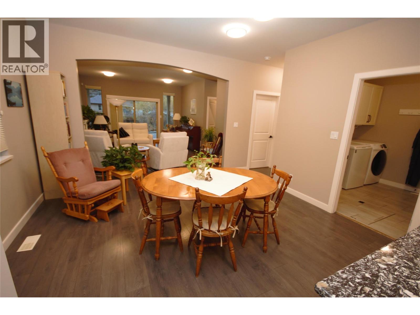 131 Willows Place, Oliver