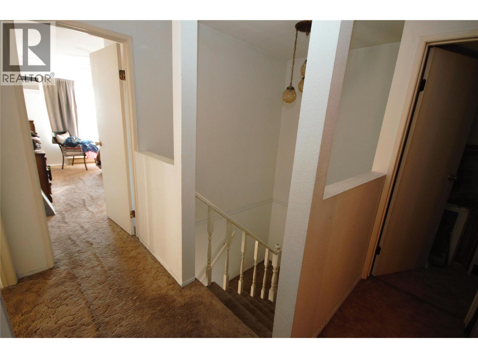 5877 Main Street Unit# 11, Oliver