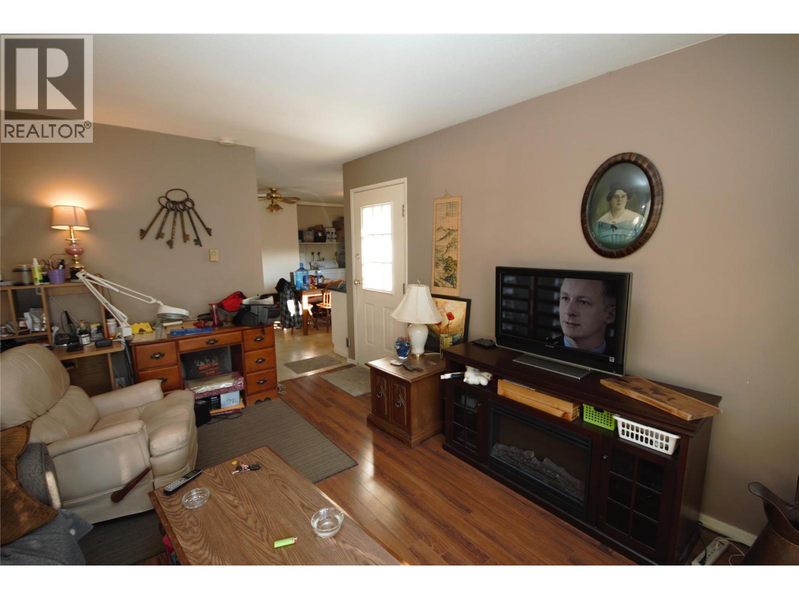 5877 Main Street Unit# 11, Oliver