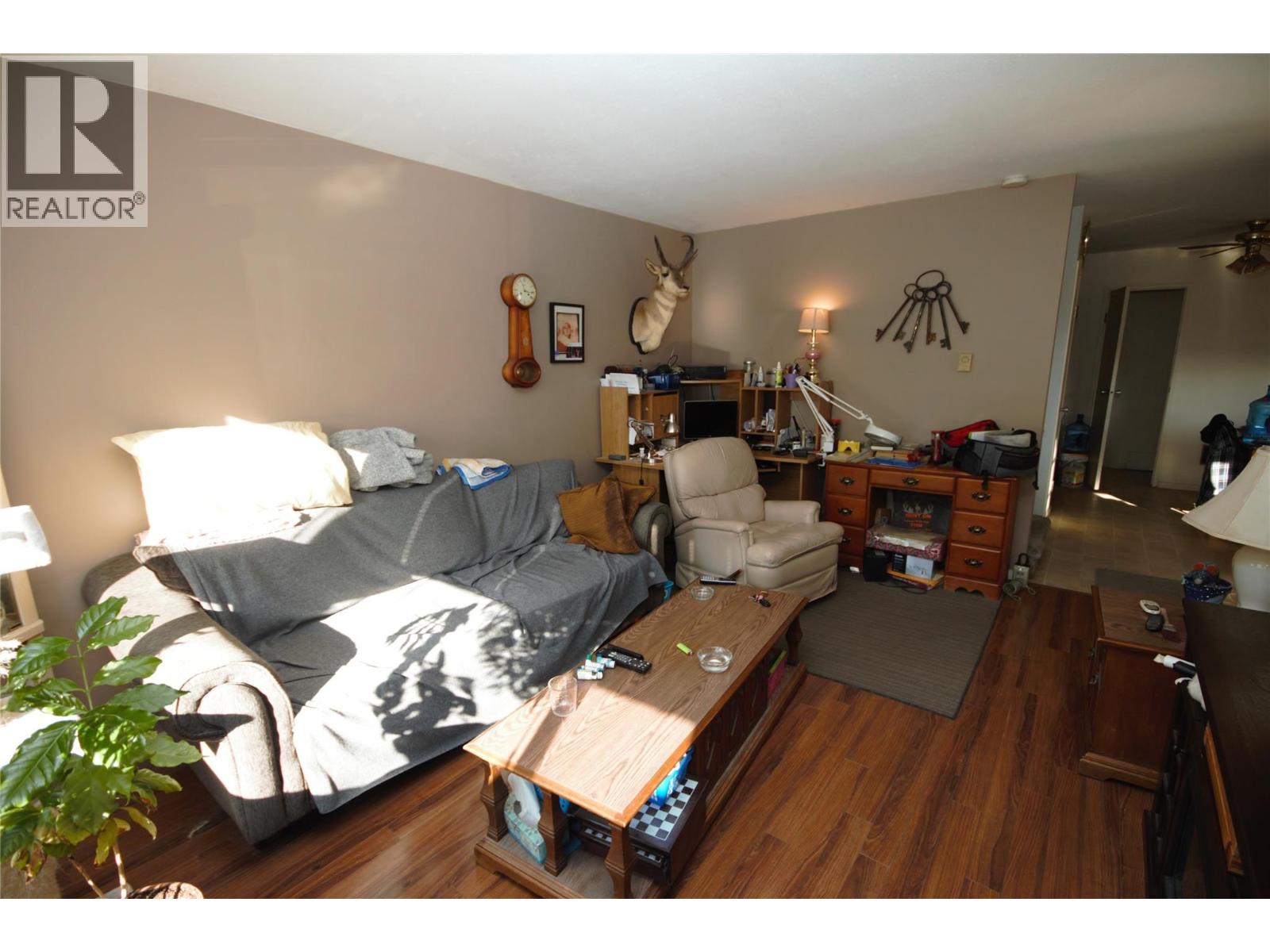 5877 Main Street Unit# 11, Oliver