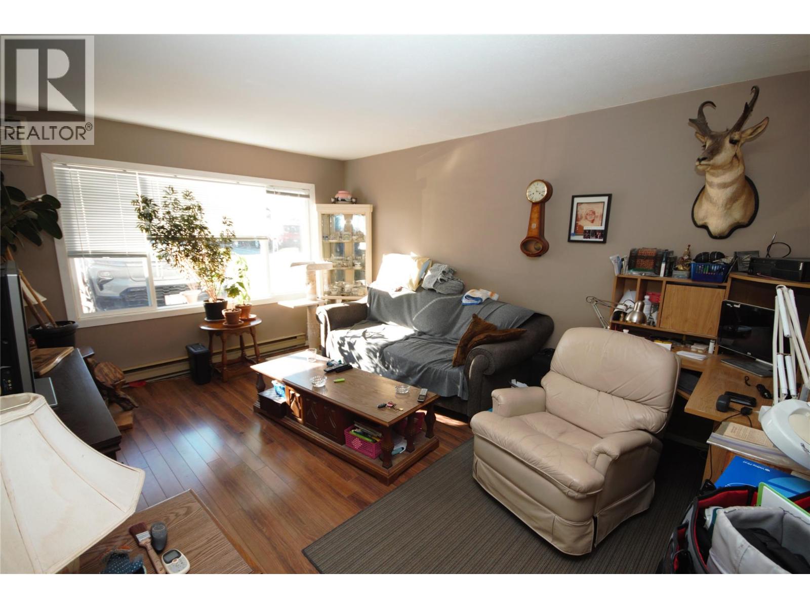 5877 Main Street Unit# 11, Oliver