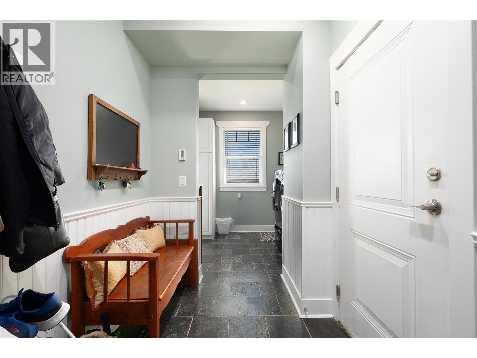 4537 Lansdowne Road, Armstrong