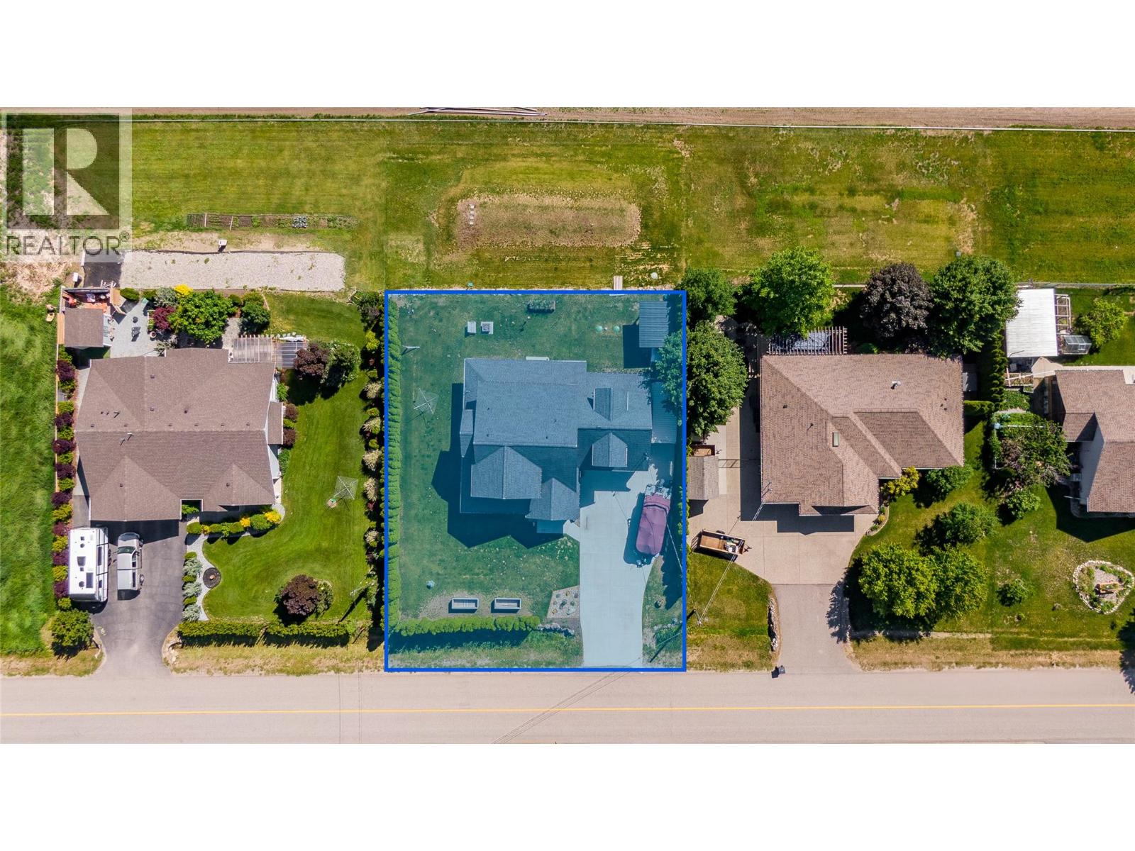 4537 Lansdowne Road, Armstrong