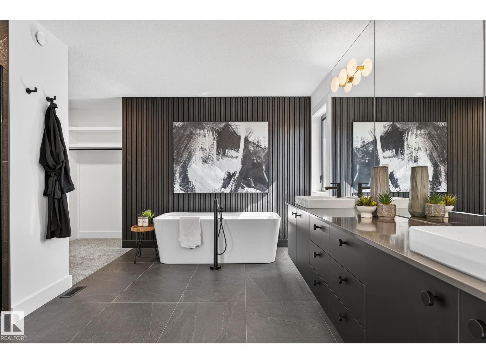 6703 KNOX CT SW, Edmonton