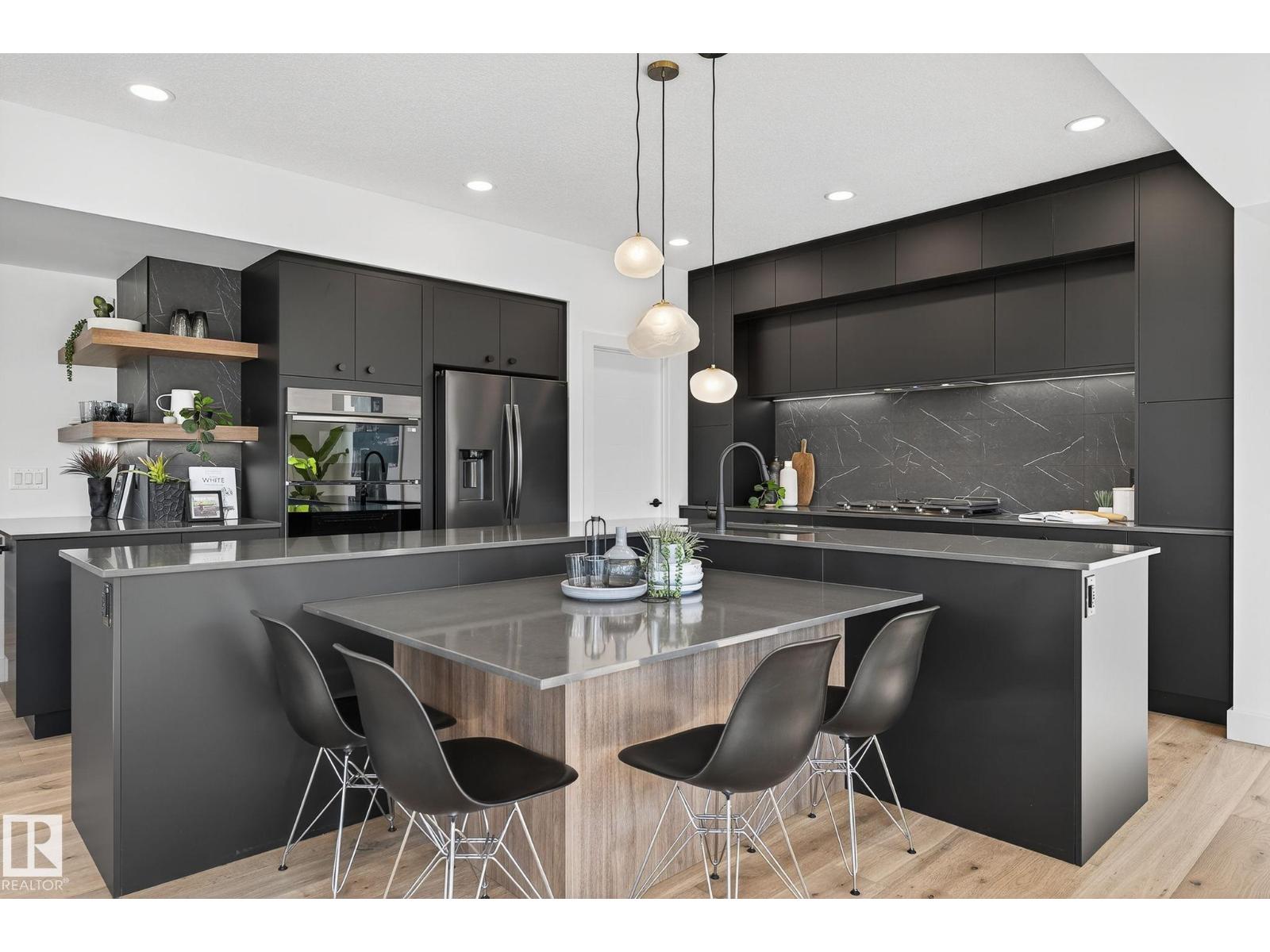 6703 KNOX CT SW, Edmonton