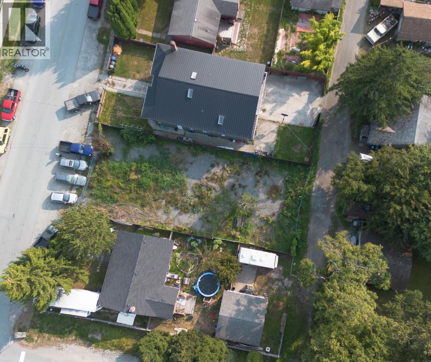 38083 FOURTH AVENUE, Squamish