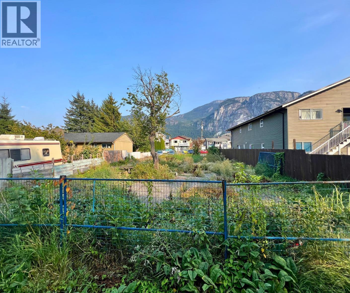 38083 FOURTH AVENUE, Squamish