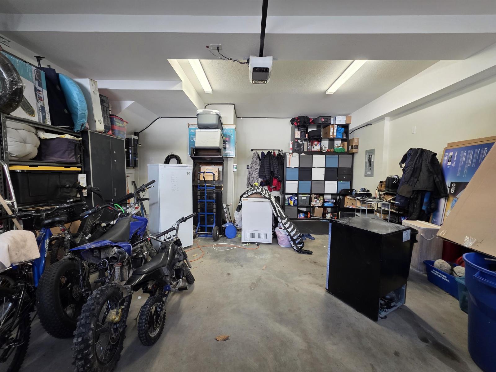 9 32921 14 AVENUE, Mission