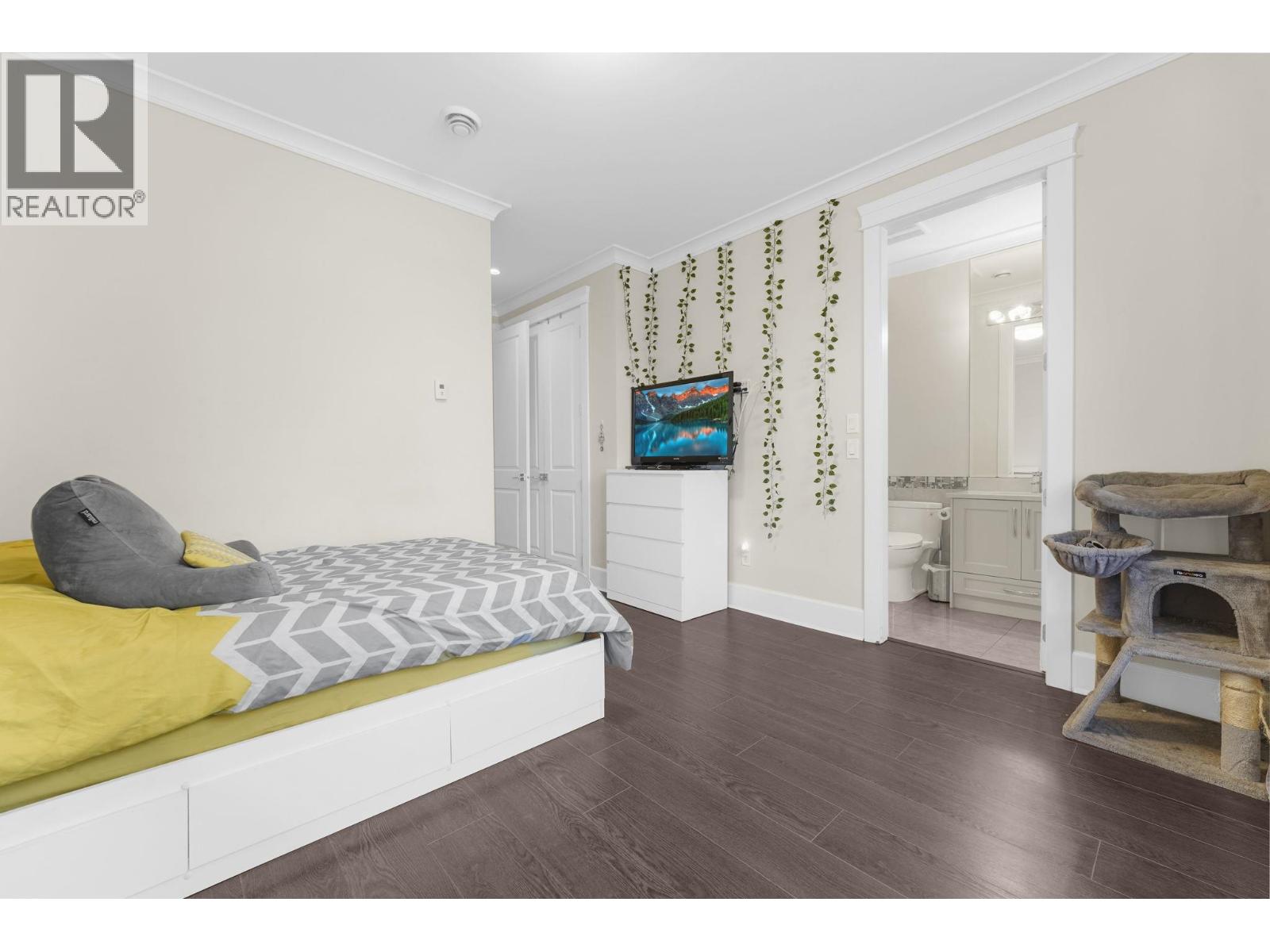 4351 WOODHEAD Road, Richmond