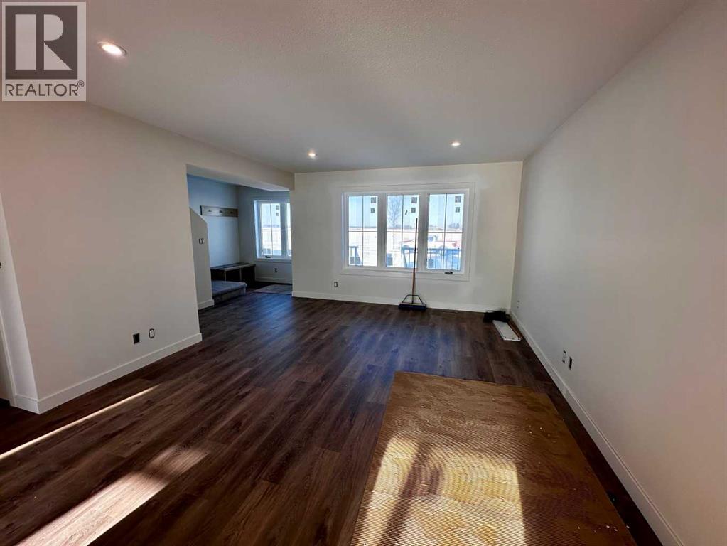 80 Oxford Boulevard, Penhold