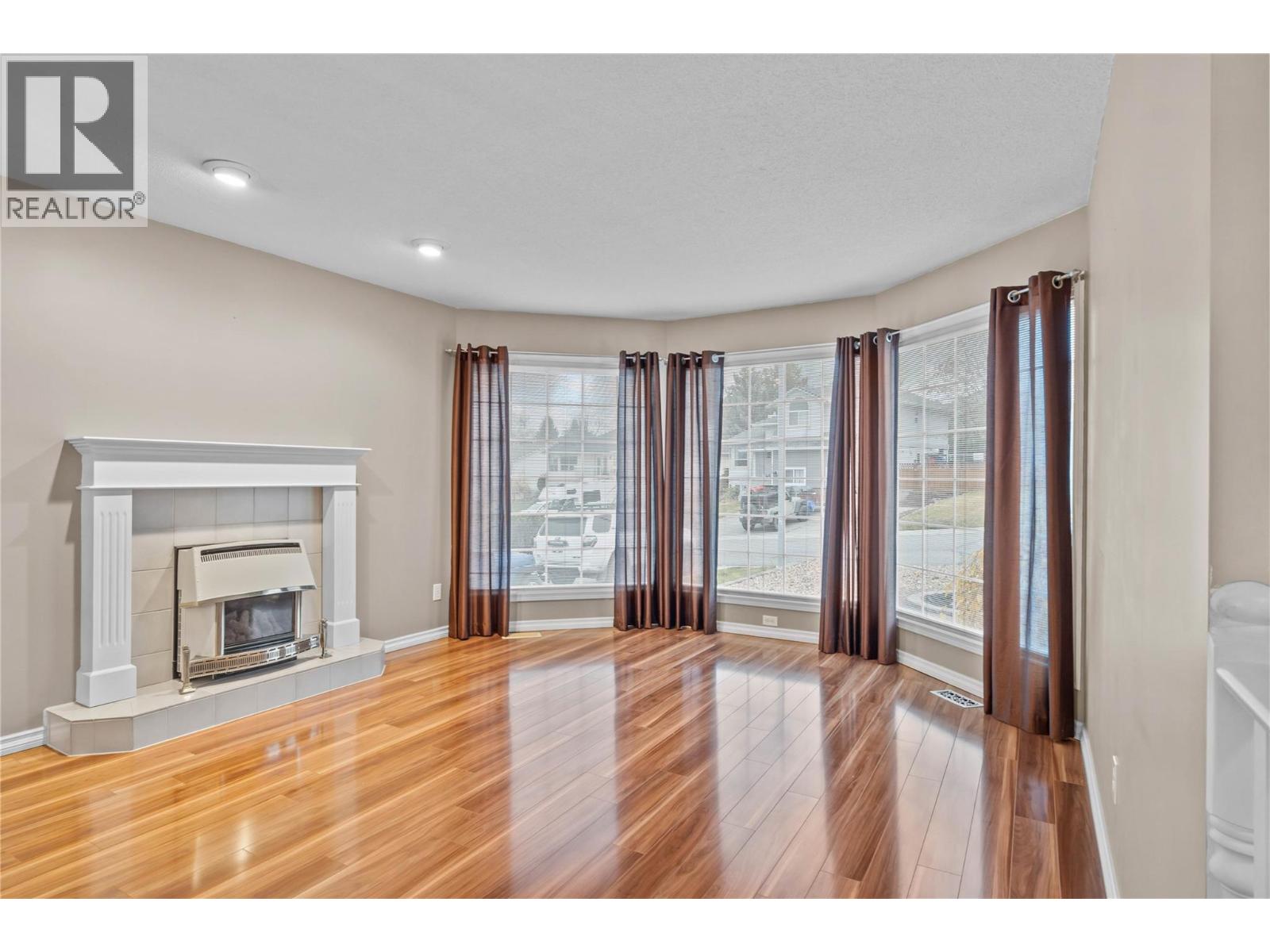 1976 GLOAMING DRIVE - 8