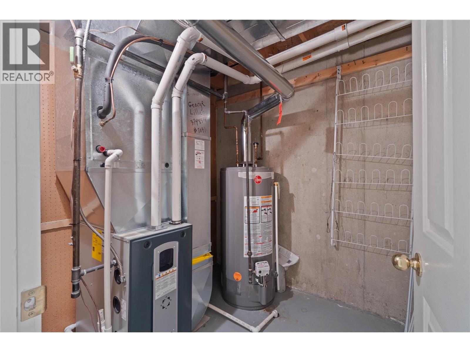 1976 GLOAMING DRIVE - 61